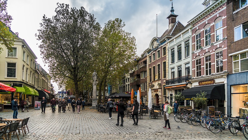 ‘Winkels omzetten in woningen: kansen liggen aan de rand van een winkelgebied’