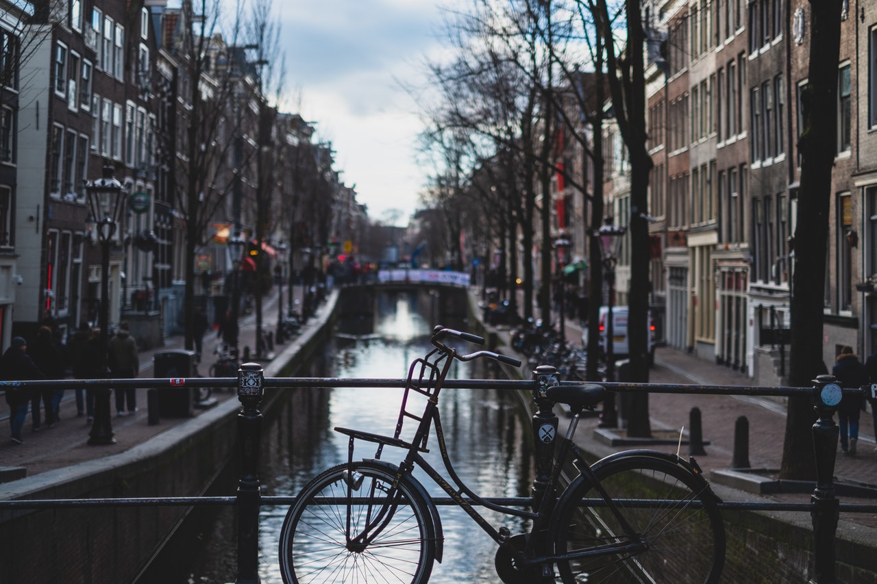 ‘Amsterdamse erfpachter die kortingsregeling negeert, laat kans lopen’