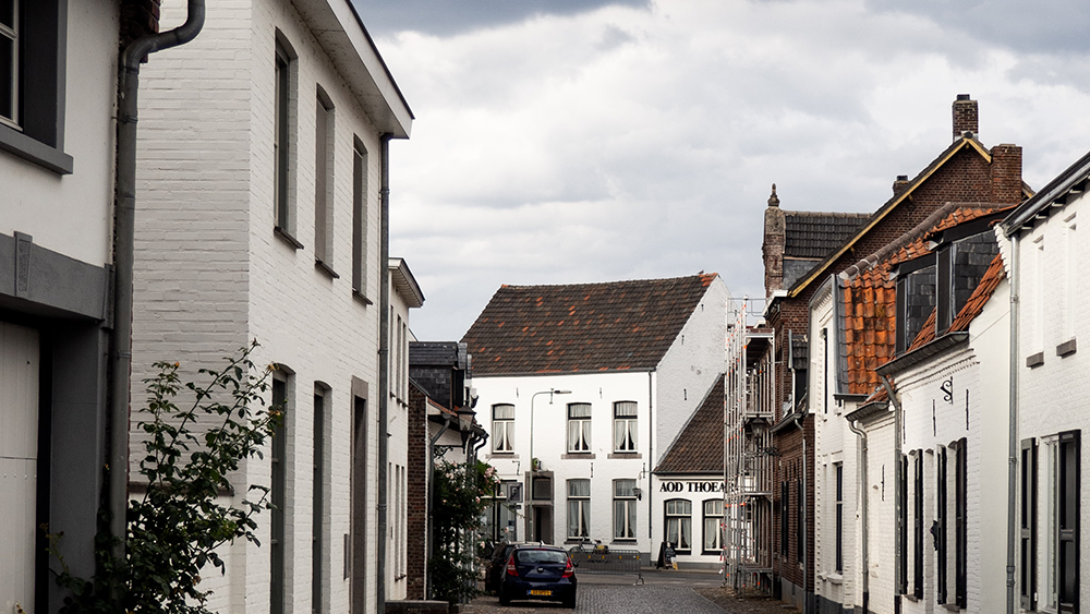 Helft van jongvolwassenen moet naar andere gemeente verhuizen om te kunnen doorstromen